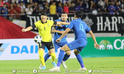 Tuyển Malaysia (áo vàng) có trận thắng đáng nhớ trước tuyển Thái Lan. Ảnh: FAM