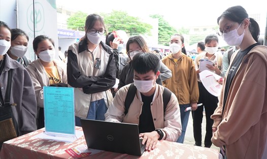 Lần đầu tiên Sở LĐTB&XH thành phố Đà Nẵng tổ chức ngày hội việc làm cho sinh viên. Ảnh: T.M