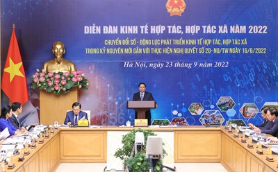 Thủ tướng nhấn mạnh, chuyển đổi số là xu thế tất yếu, đòi hỏi khách quan của sự phát triển và được xác định là yêu cầu bắt buộc.