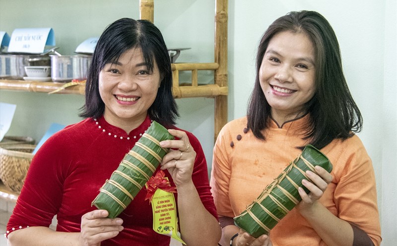 Những đòn bánh tét thành phẩm.