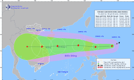 Khoảng từ đêm 25.9, bão Noru đi vào biển Đông. Nguồn: NCHMF