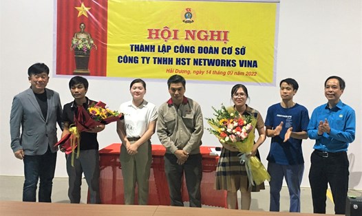 Ra mắt Ban chấp hành Công đoàn Công ty TNHH HST NETWORKS VINA (thuộc CĐ các KCN Hải Dương). Ảnh: Diệu Thúy