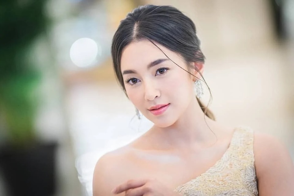 Bella Ranee Campen tiết lộ bí quyết trẻ hoá ở tuổi 33