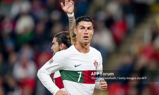 Ronaldo thi đấu với vết thương khá nặng ở mũi trong trận đấu giữa Bồ Đào Nha và CH Czech. Ảnh: AFP