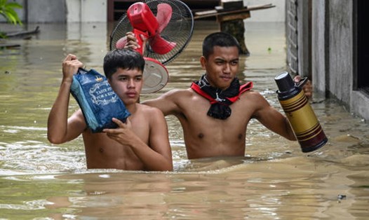 5 nhân viên cứu hộ ở Philippines đã thiệt mạng trong bão Noru. Ảnh: AFP