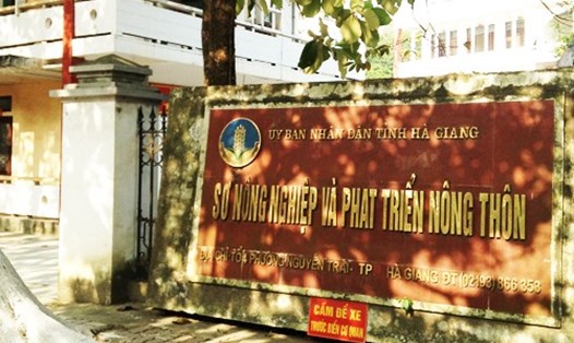 Đầu năm 2014 Chi cục trưởng Chi cục Trồng trọt và Bảo vệ thực vật (thuộc sở NNPTNT Hà Giang) cùng một số cán bộ bị bắt vì hành vi tham nhũng.