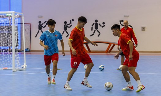 Tuyển futsal Việt Nam hướng đến 3 điểm. Ảnh: VFF