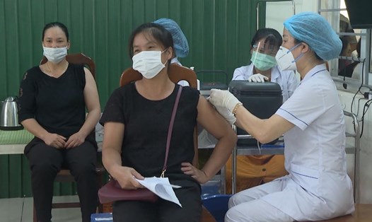 Tỉ lệ tiêm vaccine phòng COVID-19 trên địa bàn tỉnh Ninh Bình đạt tỉ lệ cao hơn nhiều so với bình quân chung cả nước. Ảnh: NT
