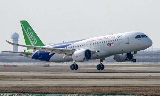 Trung Quốc sản xuất máy bay nội địa C919 để cạnh tranh với Boeing, Airbus. Ảnh: Reuters