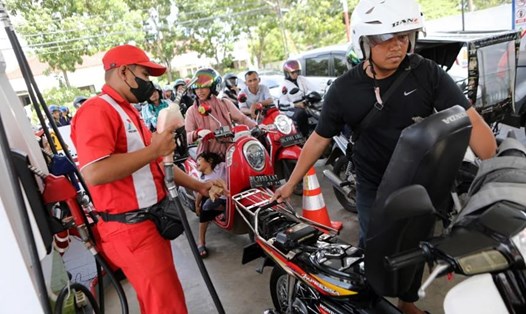 Indonesia tăng giá nhiên liệu 32% để tránh gây sức ép lên ngân sách. Ảnh chụp màn hình