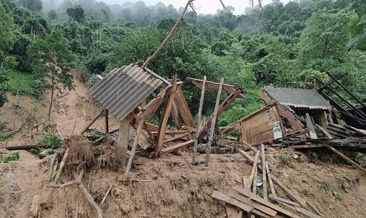 Mưa dữ dội trong đêm 4.9 gây hậu quả nặng nề tại huyện biên giới Kỳ Sơn (Nghệ An). Ảnh: QĐ