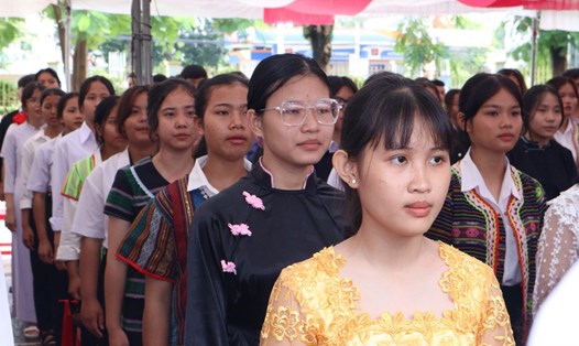 Học sinh Trường Phổ thông Dân tộc Nội trú Trung học Phổ thông Bình Phước tại lễ khai giảng. Ảnh: Đ.T