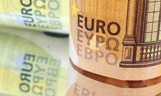 Đồng euro đang trên đà giảm giá. Ảnh: Reuters