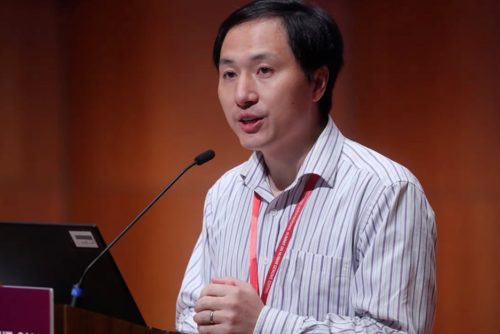 Hạ Kiến Khuê phát biểu tại hội nghị quốc tế về gene ở Hong Kong, Trung Quốc, ngày 28.11.2018. Ảnh: EPA