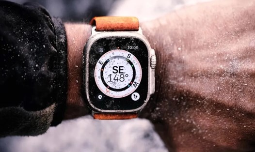 Apple Watch Ultra được thiết kế để chống chịu nhiều tác động khác nhau của môi trường luyện tập thể thao. Tuy nhiên, nếu nó hỏng, chi phí sửa chữa sẽ rất tốn kém. Ảnh: Apple