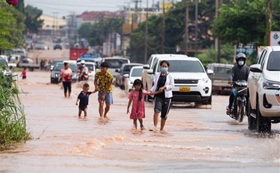 Mưa lớn gây ngập lụt tại Vientiane, Lào ngày 7.8.2022. Ảnh: Tân Hoa Xã