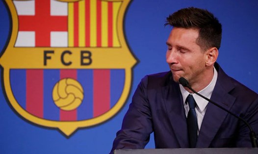 Cho đến nay, Messi ra đi vẫn là nỗi đau không thể nguôi ngoai với nhiều cổ động viên Barcelona.  Ảnh: AFP