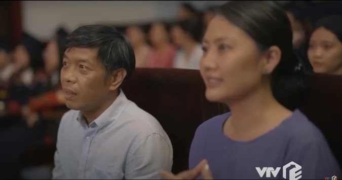 Mẹ rơm kết thúc đẩy tạo ra tranh giành cãi