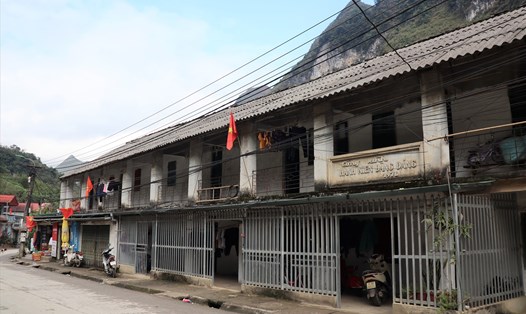 Dãy nhà được xây dựng từ năm 1976.