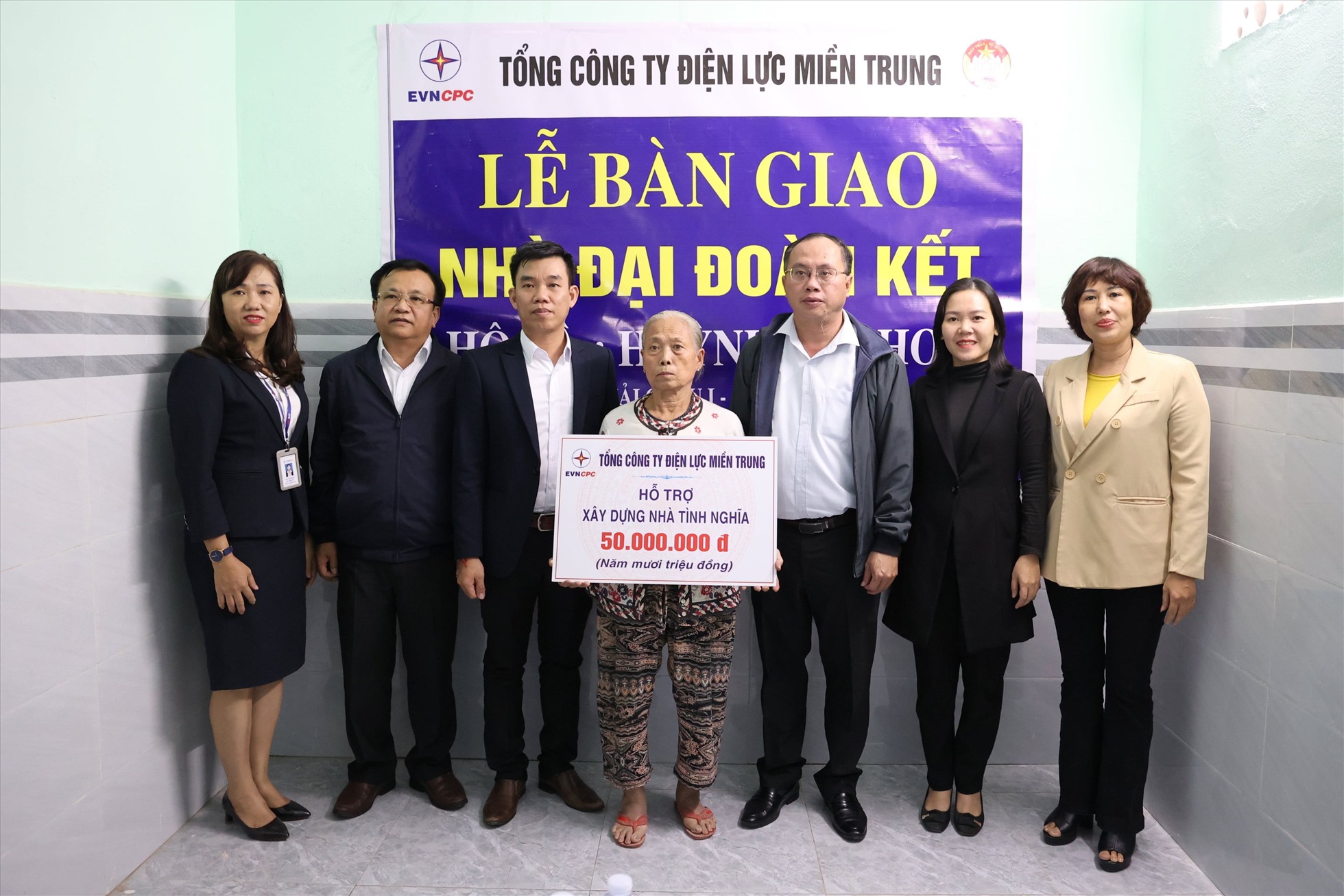 EVNCPC hỗ trợ xây dựng nhà tình nghĩa tại Đà Nẵng năm 2022. Ảnh: Ngọc Thạch