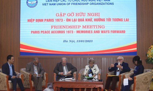 Chương trình "Gặp gỡ hữu nghị Hiệp định Paris 1973 - Ôn lại quá khứ, hướng tới tương lai" diễn ra ngày 13.1 tại Hà Nội. Ảnh: Thành Nam