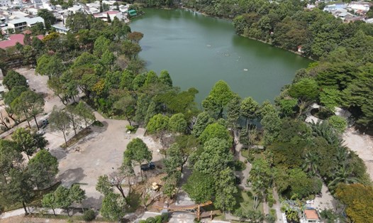 Dự án cải tạo công viên Biên Hùng đang được thi công khẩn trương đón Tết Nguyên đán 2023. Ảnh: Hà Anh Chiến