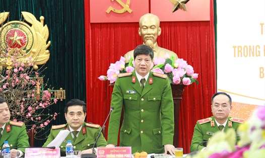 Đại tá Chu An Thanh thông tin về việc điều tra sai phạm tại các trung tâm đăng kiểm ở Hà Nội. Ảnh; Đô Phú