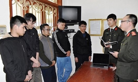 Các đối tượng bị Công an tỉnh Ninh Bình bắt giữ. Ảnh: Diệu Anh