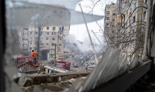 Khu dân cư ở Dnepr, Ukraina sau vụ tấn công. Ảnh: AFP