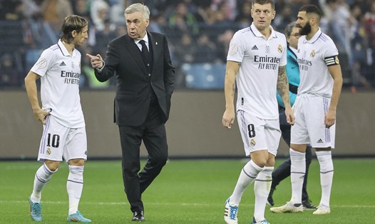 Real Madrid vẫn còn đủ các mục tiêu lớn nhưng nên nắn chỉnh lại càng nhanh càng tốt. Ảnh: AFP