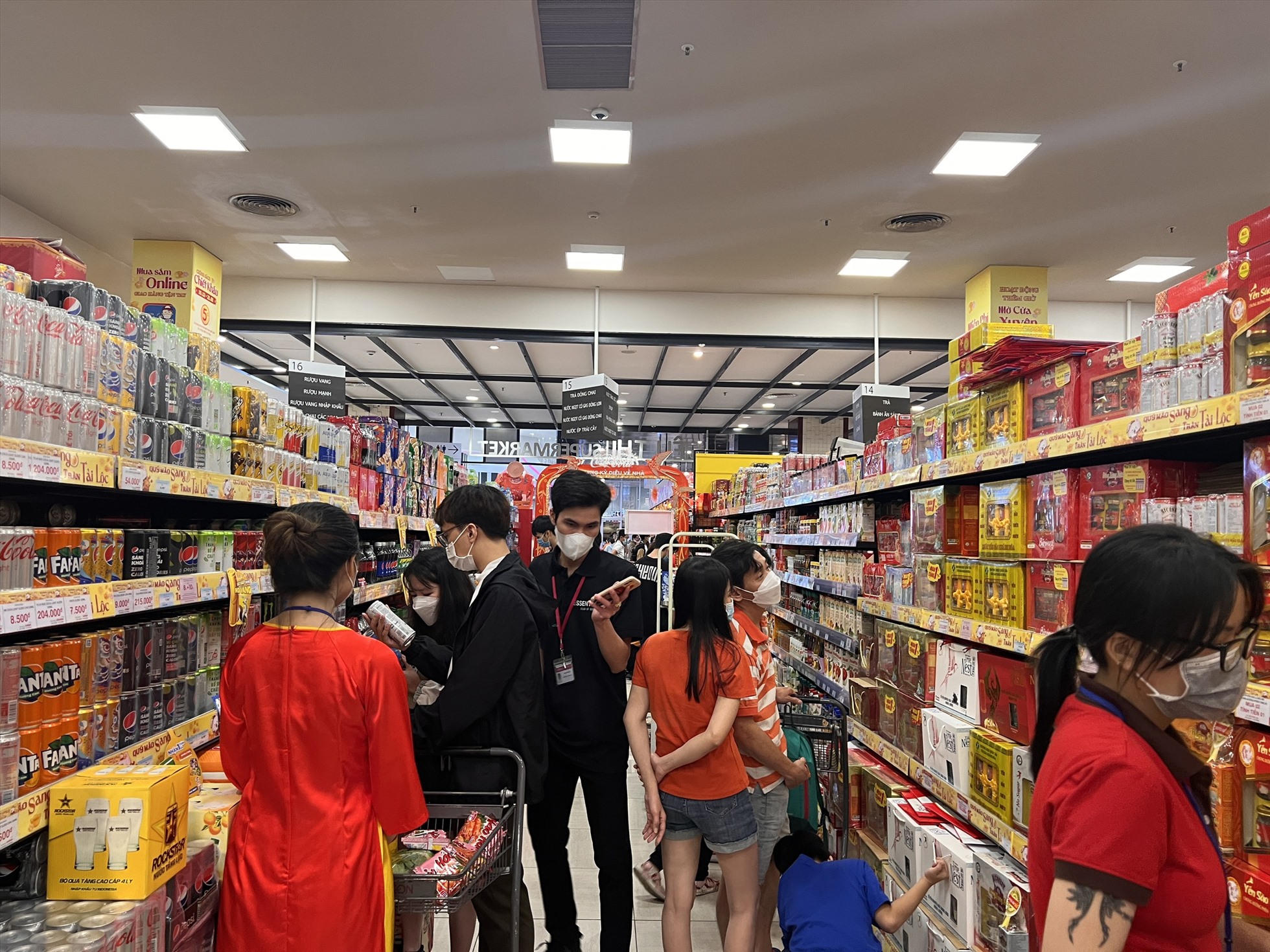 Lịch hoạt động của các siêu thị tại TPHCM trong dịp Tết Quý Mão