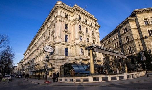 Một ngôi nhà góc được xây dựng vào năm 1872, ở Vienna, Áo. Ảnh: AFP