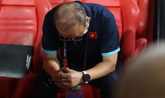 Huấn luyện viên Park Hang-seo cùng tuyển Việt Nam có kỳ AFF Cup thứ 2 liên tiếp để thua tuyển Thái Lan. Ảnh: Thanh Vũ