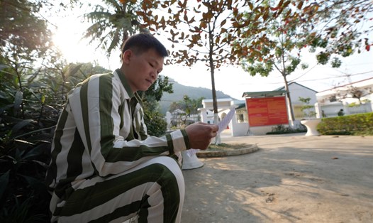 Những ngày cận Tết, mong ước lớn lao nhất của phạm nhân tại trại giam Yên Hạ là được ngồi ăn cùng gia đình bữa cơm đoàn viên. Ảnh: Ngô Cường