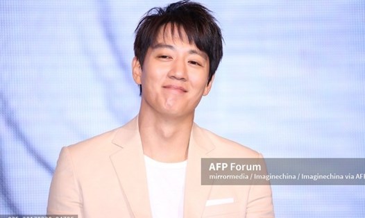 Kim Rae Won vẫn độc thân vui tính ở tuổi ngoài 40. Ảnh: AFP.