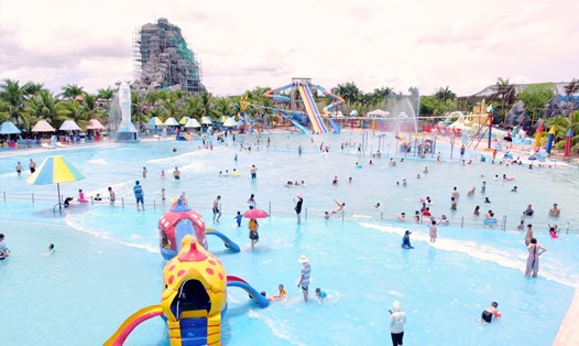 Khu du lịch Nhà Mát Bạc Liêu nơi có biển nhân tạo lớn nhất ĐBSCL.Ảnh: Hữu Thọ