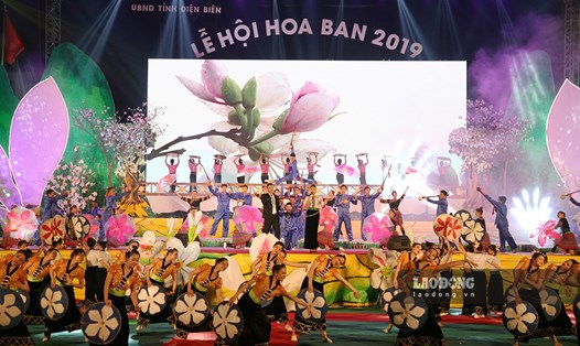 Lễ hội Hoa Ban Điện Biên được tổ chức vào tháng 3.2023 với điểm nhấn là Cuộc thi Người đẹp Hoa Ban. Ảnh: Văn Thành Chương