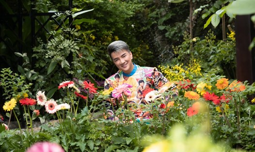 Đàm Vĩnh Hưng khoe ảnh Tết. Ảnh: NSCC.