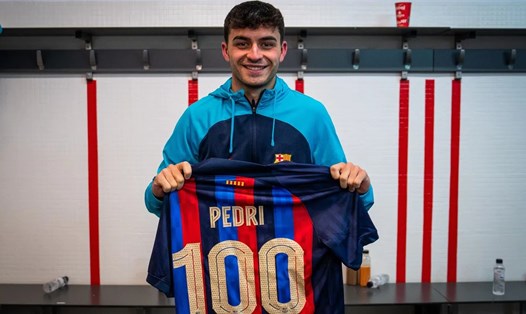 Pedri có trận đấu thứ 100 khoác áo Barcelona.  Ảnh: FCB