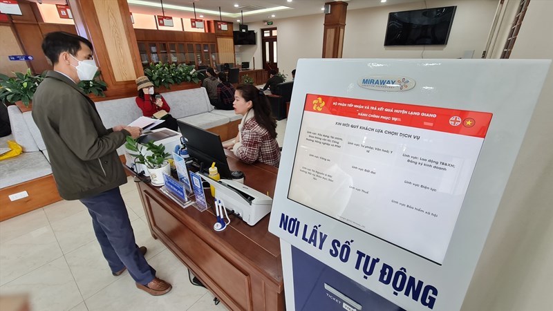 Chuyển đổi số thúc đẩy cải cách hành chính ở Bắc Ninh và Bắc Giang