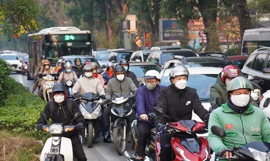 Ùn tắc giao thông có dấu hiệu gia tăng và diễn biến phức tạp hơn. Hình ảnh ghi nhận sáng 30.1 tại Hà Nội. Ảnh: Phạm Đông