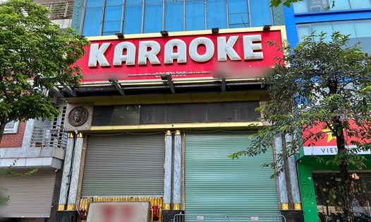 Nhiều quán karaoke trên đường Nguyễn Khang, Hà Nội đóng cửa sau vụ hoả hoạn hồi tháng 8.2022. Ảnh: Nguyễn Thuý