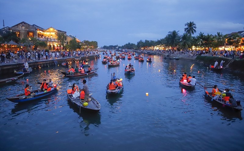 Phố cổ Hội An tiếp tục được Tripadvisor lựa chọn vào Top 25 điểm đến là xu hướng nổi bật nhất năm 2023. Ảnh: Nguyễn Linh