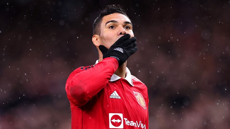 Man United bay trên đôi cánh của Casemiro