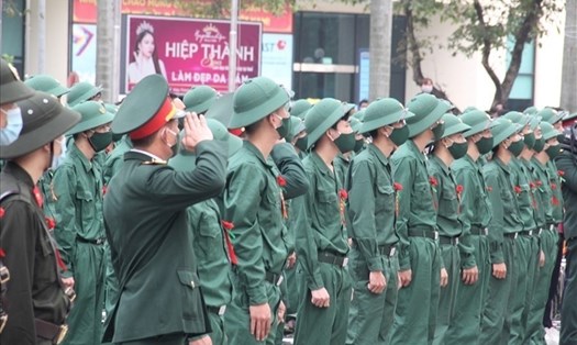 Thanh niên ở Hà Nội tham gia nhập ngũ. Ảnh: Hải Nguyễn