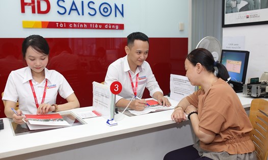 HD SAISON sẽ hỗ trợ tài chính cho người lao động, công nhân làm việc tại khu công nghiệp, chế xuất thông qua hình thức cho vay tiền mặt qua ứng dụng và mở thẻ tín dụng. Nguồn: HDBank
