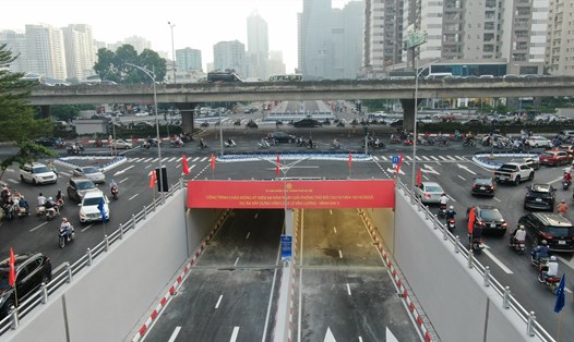 Hầm chui Lê Văn Lương thông xe cuối năm 2022 đã góp phần giảm ùn tắc giao thông. Ảnh: Phạm Đông