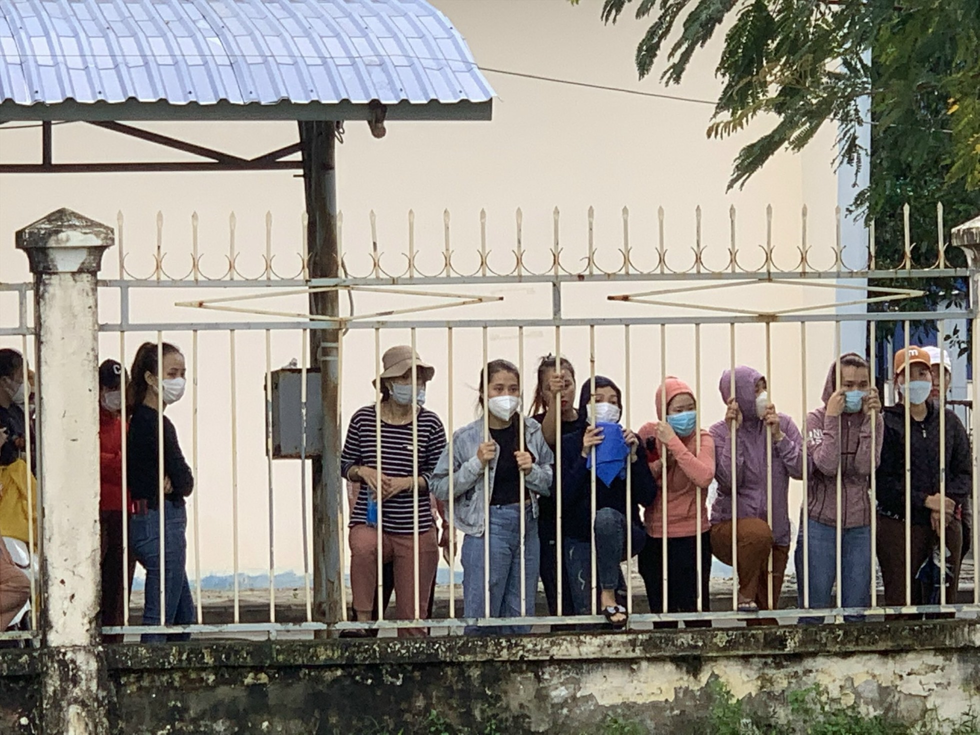Khu công nghiệp giảm 2.000 lao động, nhưng có nơi tuyển không được