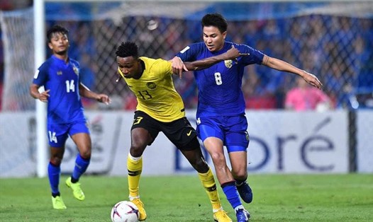 Tuyển Malaysia gặp Thái Lan trên sân nhà ở trận bán kết lượt đi AFF Cup 2022. Ảnh: FAT