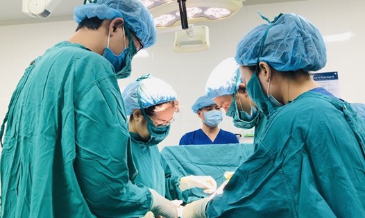 Một ca phẫu thuật tại Bệnh viện Phụ sản Hà Nội. Ảnh: Bệnh viện cung cấp